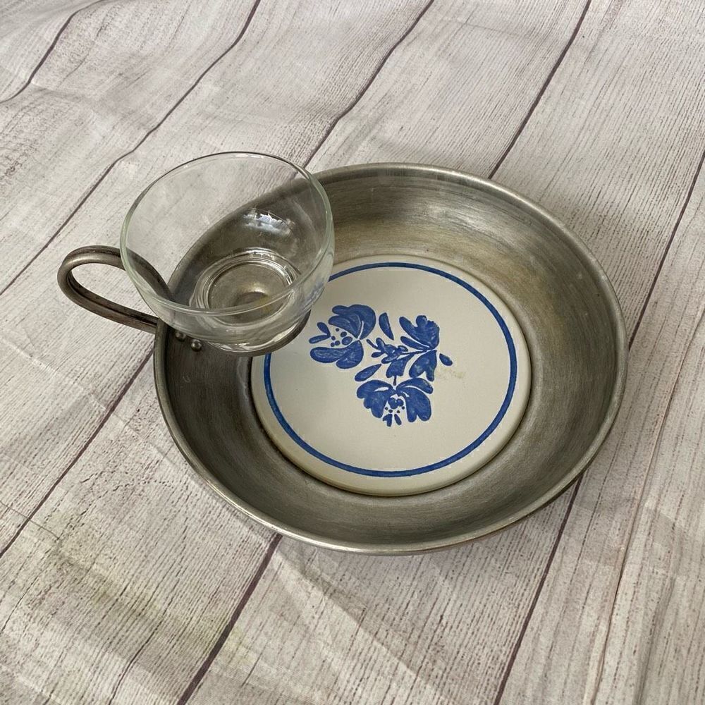 Vintage Appetizer plate w/curved handle and glass bowl for dipping sauce - Picture 2 of 4
